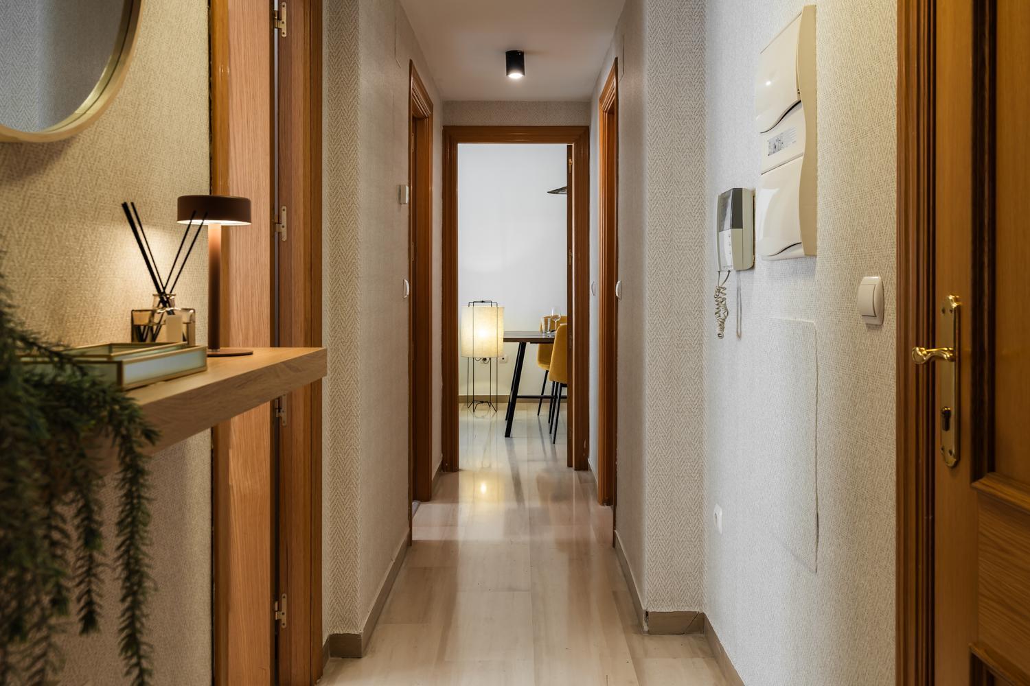 Tuguest Station With Parking Apartment Гранада Екстериор снимка